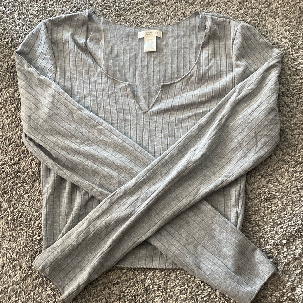 Lot of 4 women’s tops…… name brand